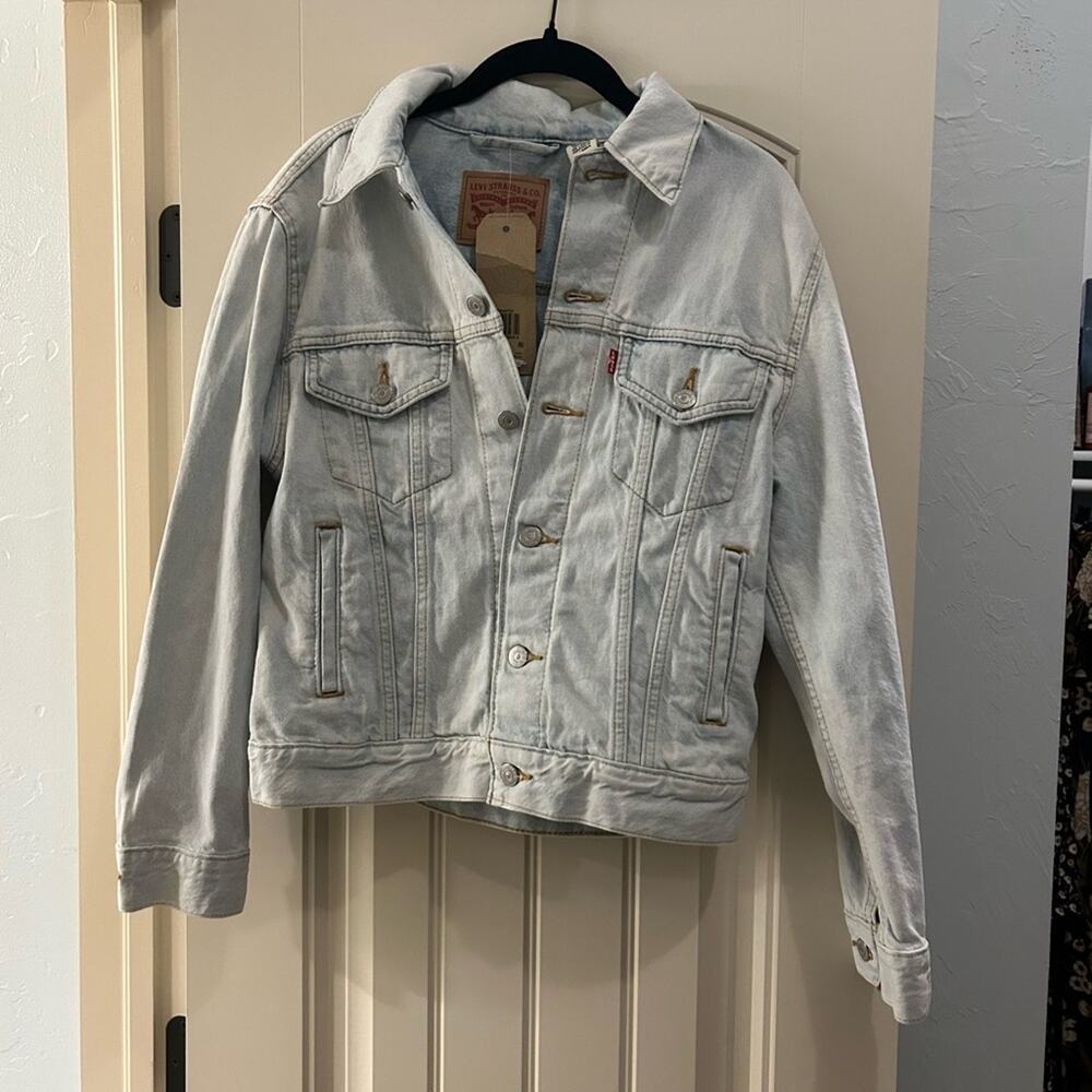Levi's Light Blue Ex-Boyfriend Trucker Jacket - Picture 1 of 3